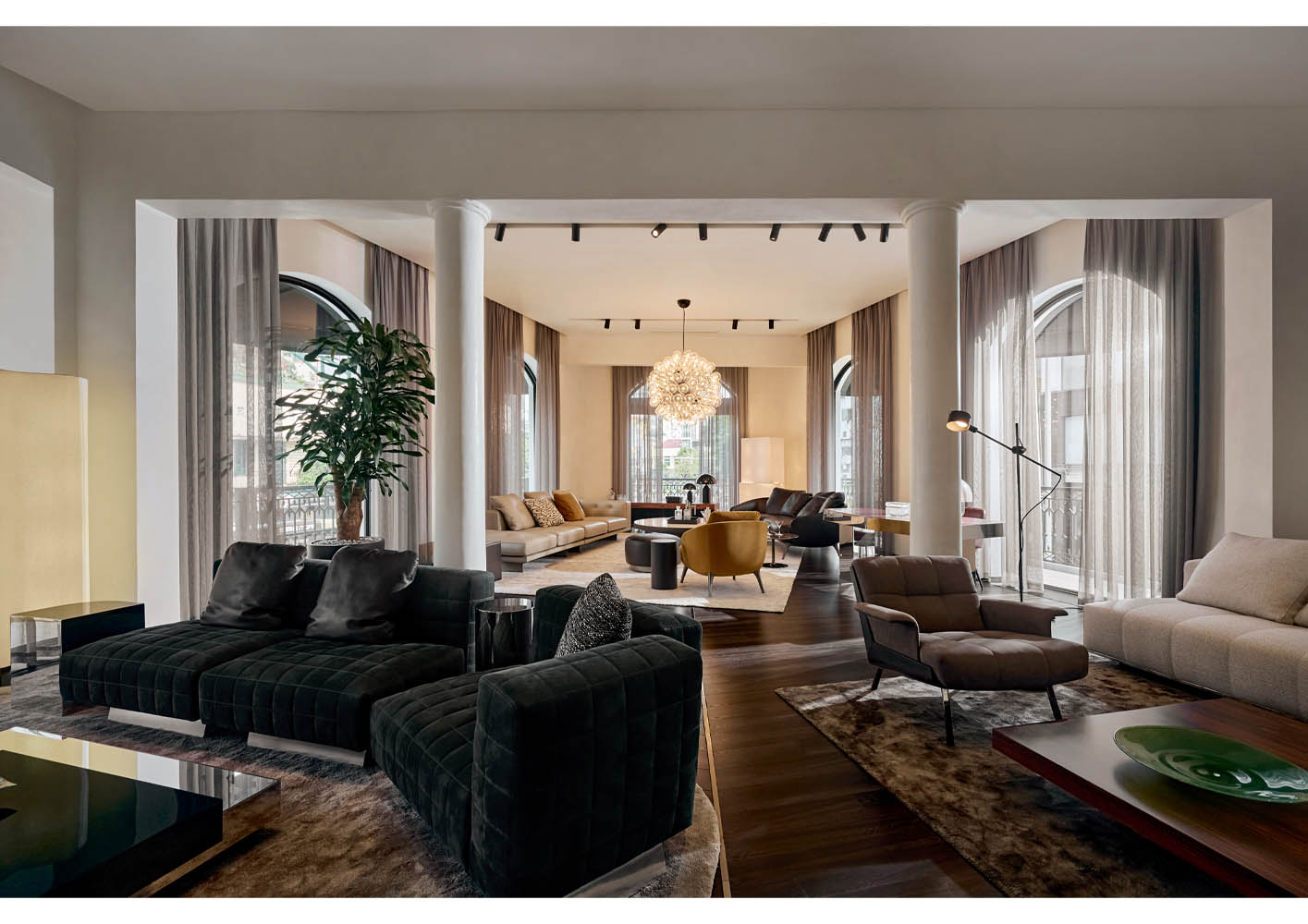 Minotti Hanoi by EuroStyle